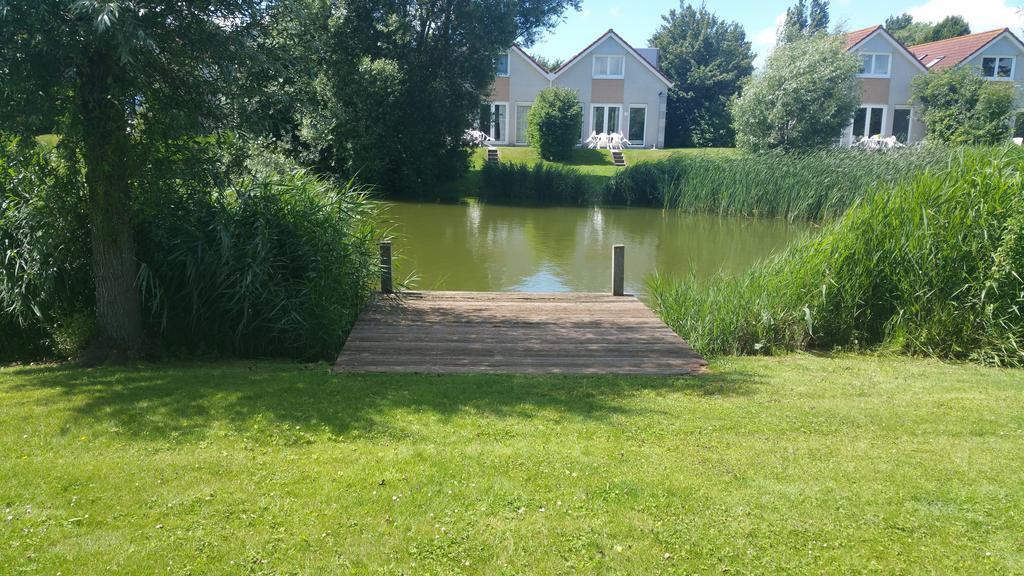 Solo Bungalow Makkum Exterior photo
